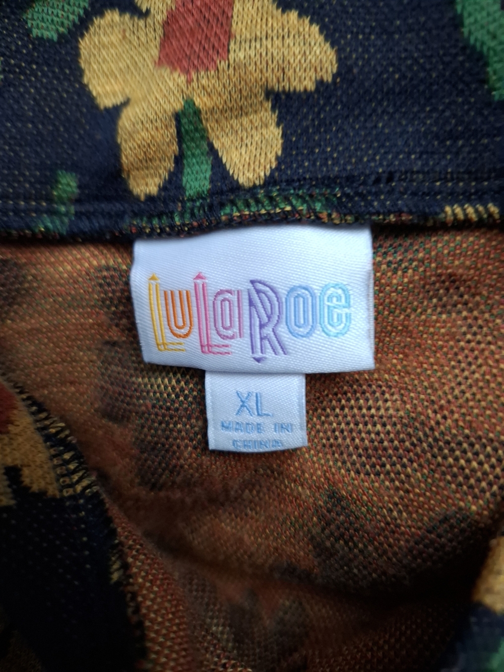 LuLaRoe Navy Pencil Skirt with Yellow Floral Print Size XL Super Cute! - Picture 5 of 7